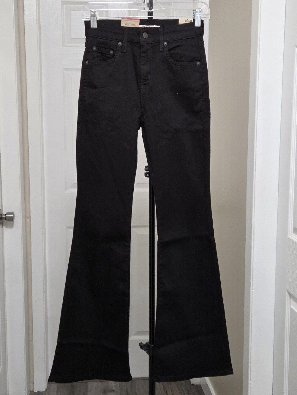 Nwt Levi's Black 726 Flare Jeans